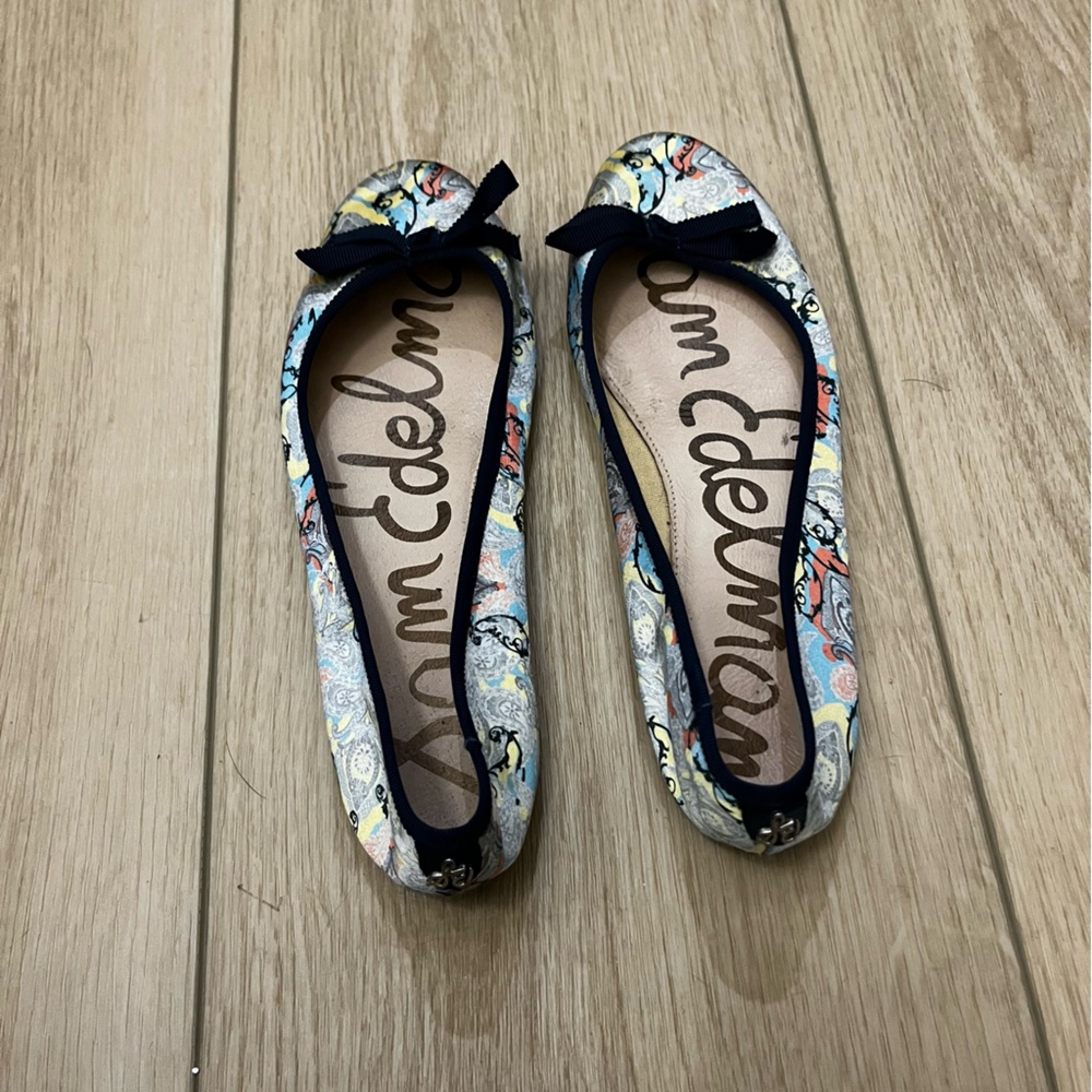 Sam Edelman Ballet Flats Navy Bow Whimsical Paisley Print Size 7.5 - Picture 2 of 4